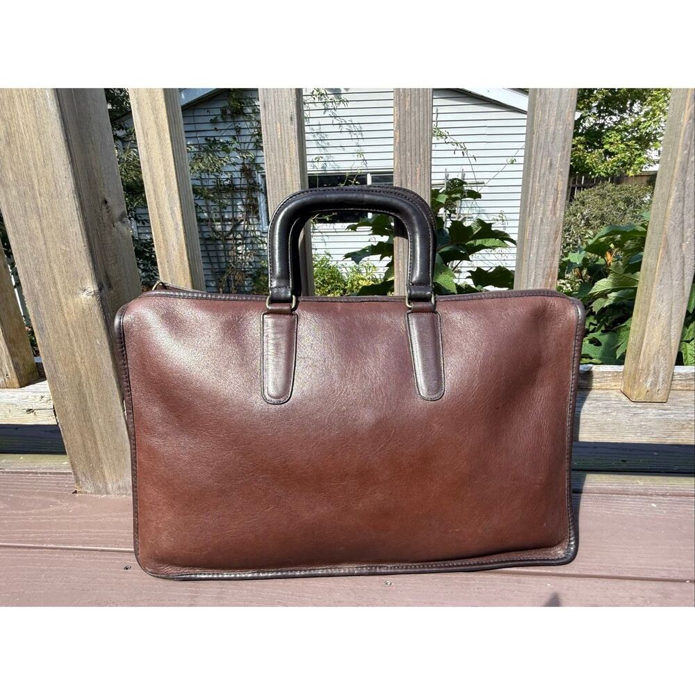 Vintage Coach Handle Portfolio - Picture 8 of 9